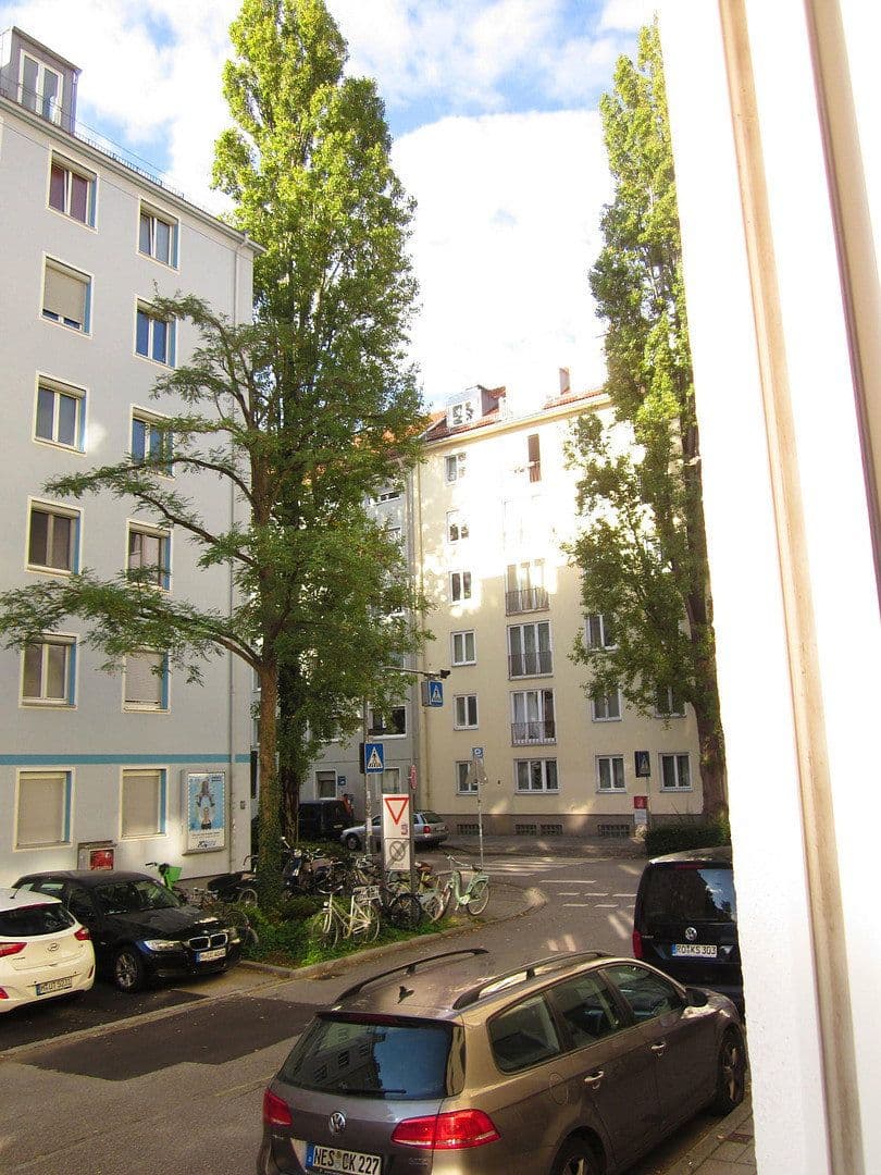 Prenájom bytu 2-izbový 45 m², München, Bavorsko Prenájom bytu 2-izbový 45 m², München, Bavorsko