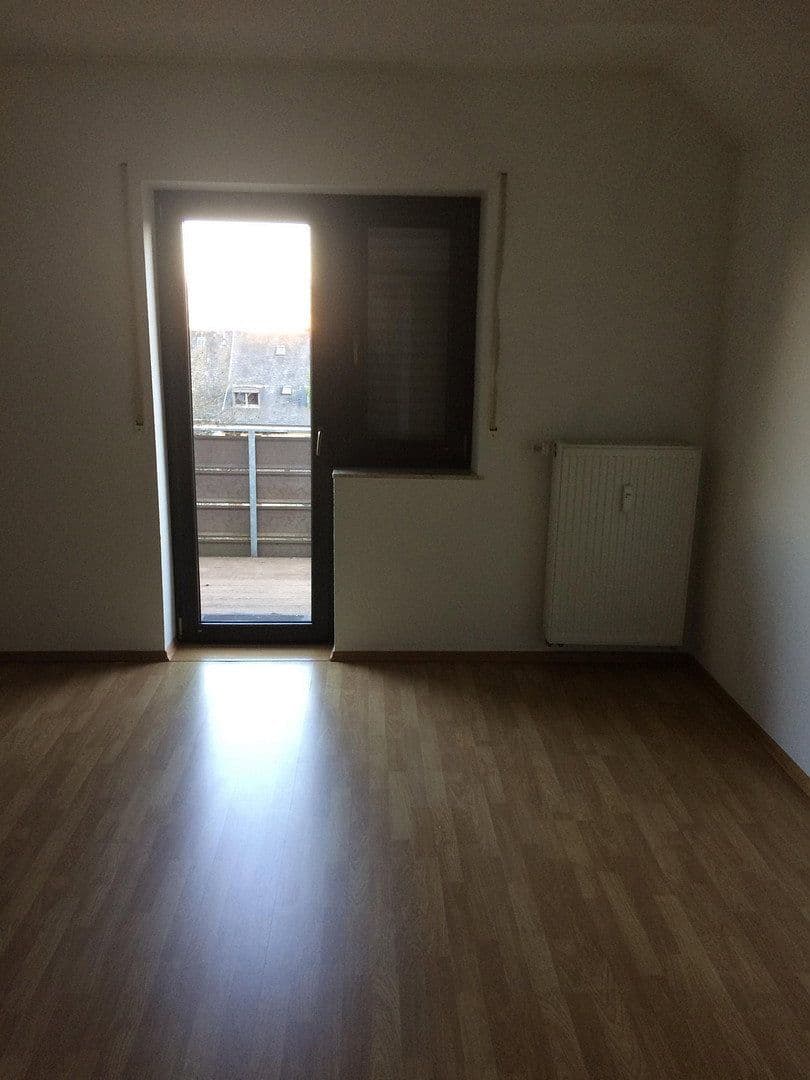 Prenájom bytu 3-izbový 85 m², Unter-Gerst-Str. 7, Trier, Porýnie-Falcko Prenájom bytu 3-izbový 85 m², Unter-Gerst-Str. 7, Trier, Porýnie-Falcko