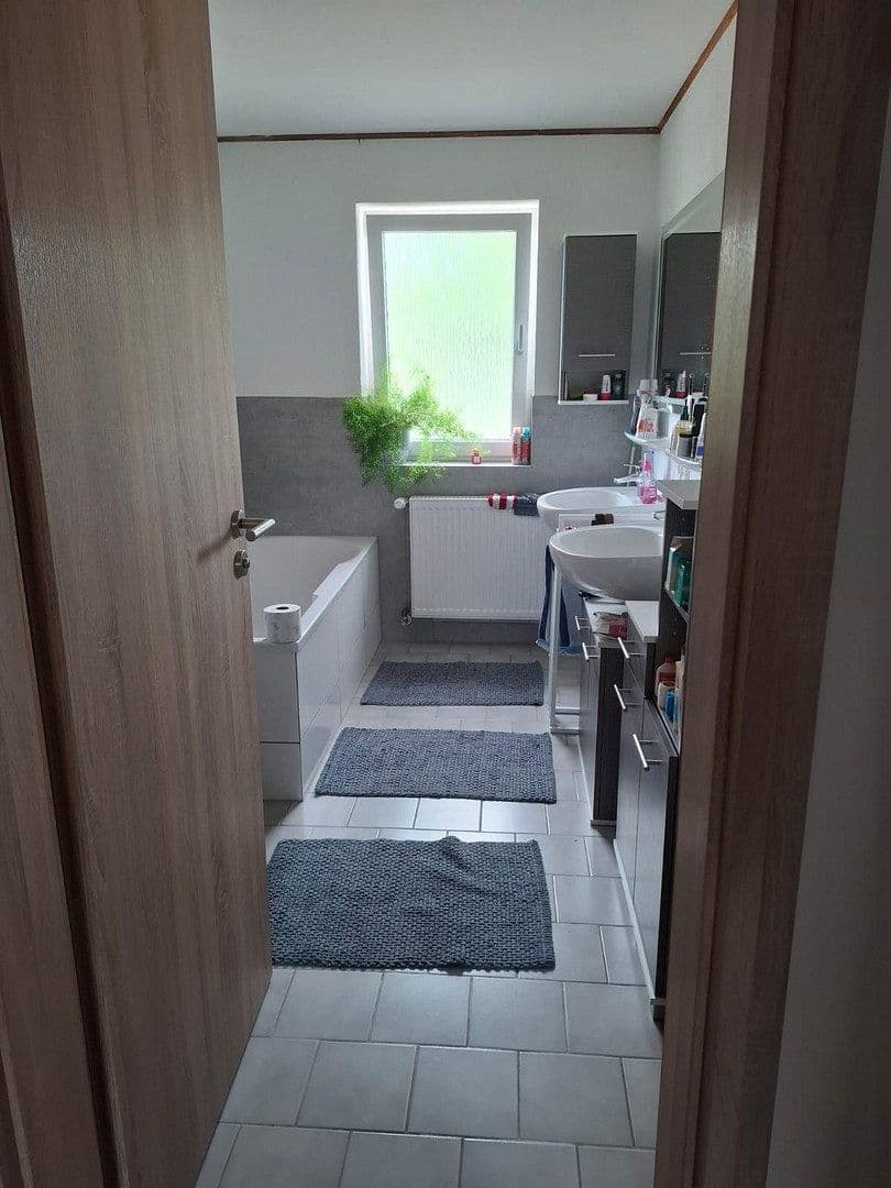 Prenájom bytu 5-izbový 108 m², Wieseth, Bavorsko Prenájom bytu 5-izbový 108 m², Wieseth, Bavorsko