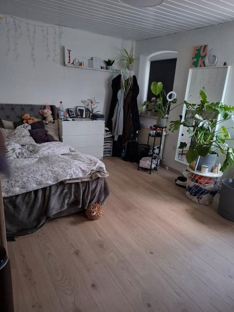 Prenájom bytu 5-izbový 108 m², Wieseth, Bavorsko Prenájom bytu 5-izbový 108 m², Wieseth, Bavorsko