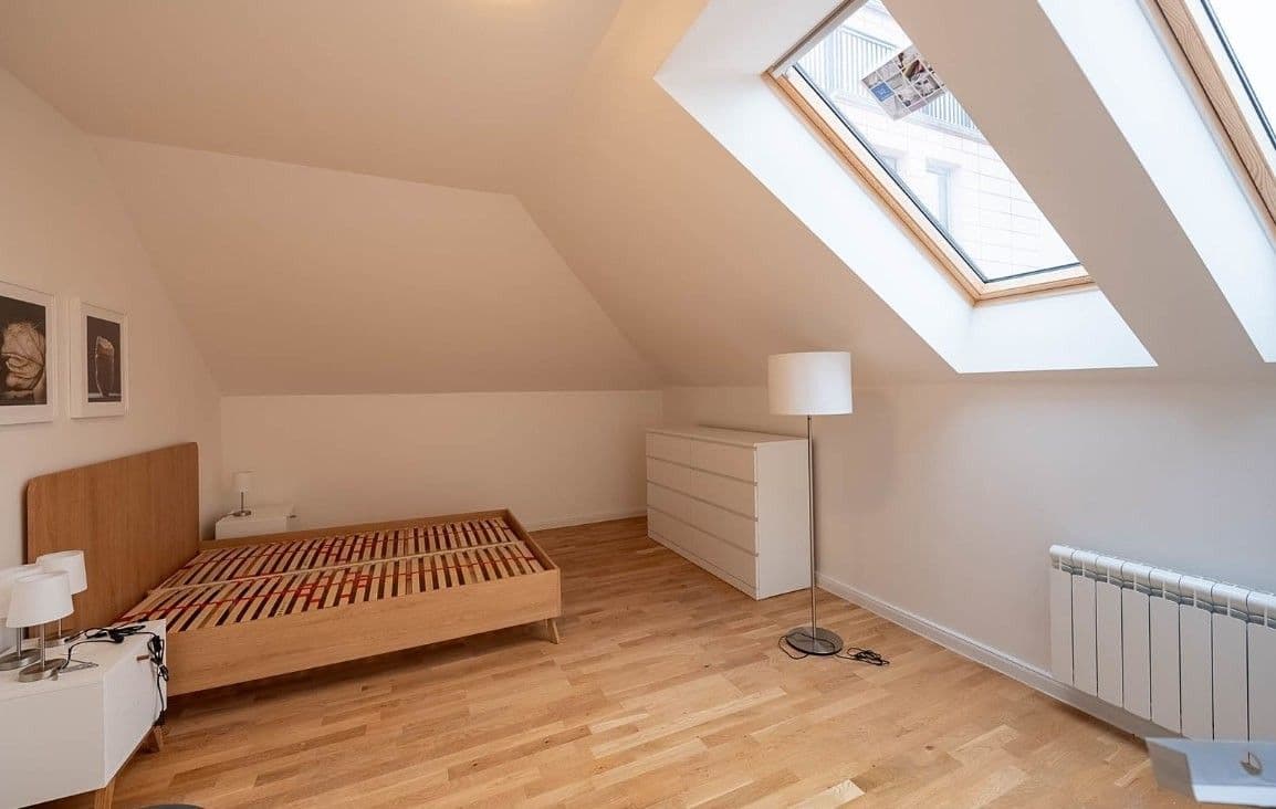 Prenájom bytu 3-izbový 112 m², Varšavská, Praha, Praha Prenájom bytu 3-izbový 112 m², Varšavská, Praha, Praha