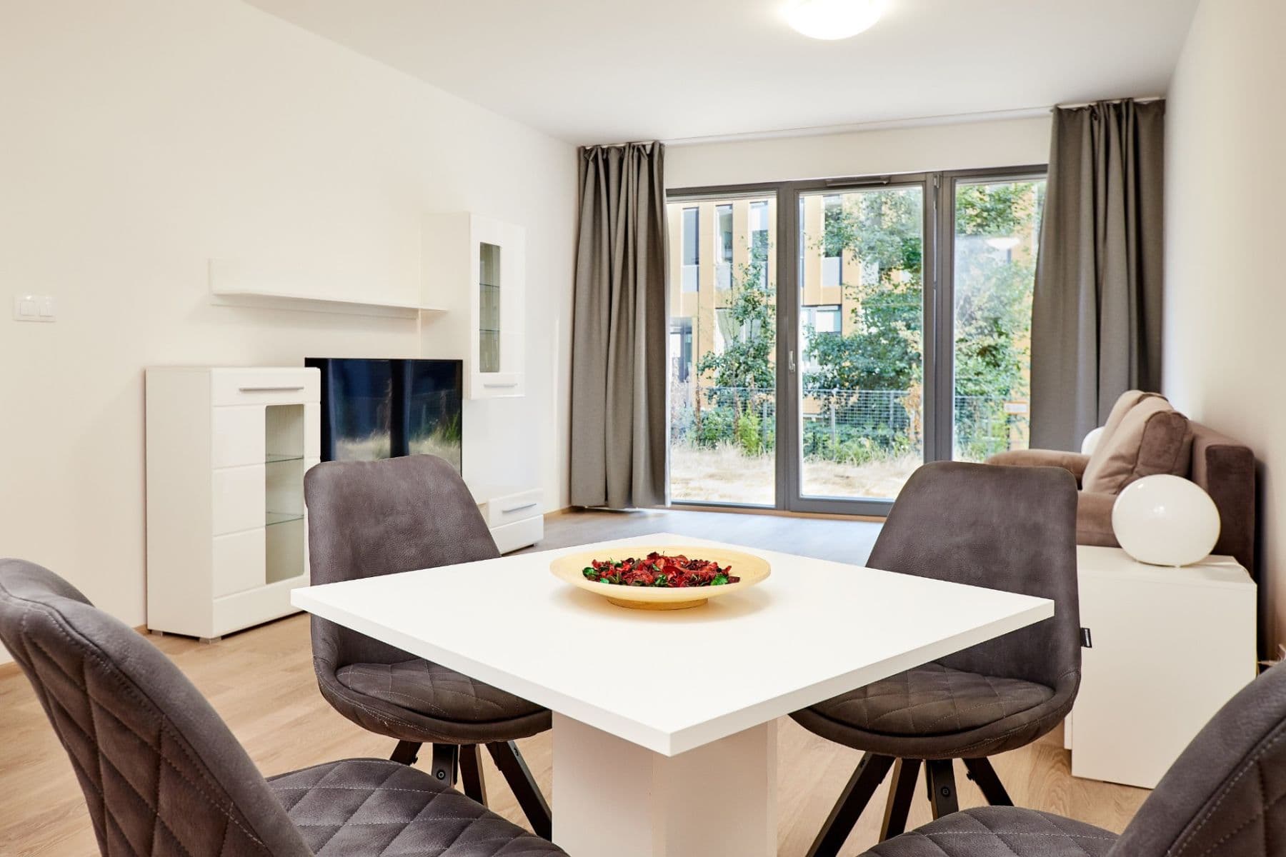 Prenájom bytu 2-izbový 60 m², U Mlýnského kanálu, Praha, Praha Prenájom bytu 2-izbový 60 m², U Mlýnského kanálu, Praha, Praha