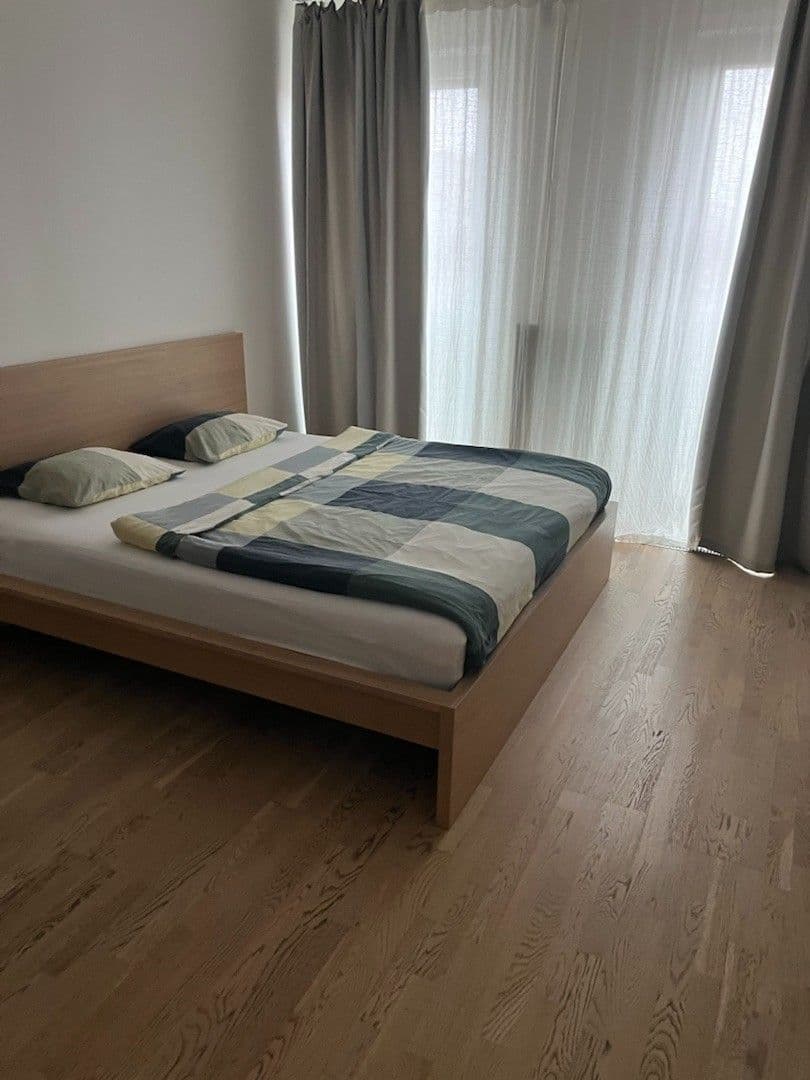 Prenájom bytu 1-izbový 35 m², Olšanská, Praha, Praha Prenájom bytu 1-izbový 35 m², Olšanská, Praha, Praha