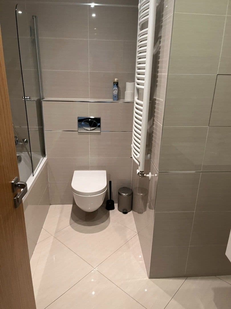 Prenájom bytu 2-izbový 75 m², Olšanská, Praha, Praha Prenájom bytu 2-izbový 75 m², Olšanská, Praha, Praha