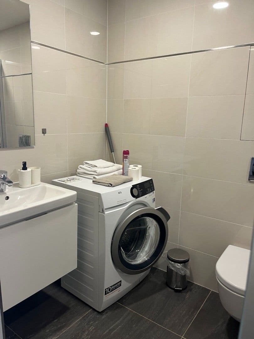Prenájom bytu 1-izbový 38 m², Kurta Konráda, Praha, Praha Prenájom bytu 1-izbový 38 m², Kurta Konráda, Praha, Praha