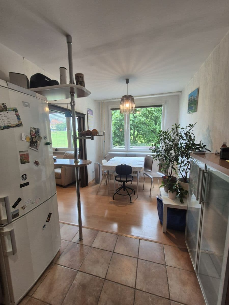 Prenájom bytu 3-izbový 74 m², Nedvězská, Praha, Praha Prenájom bytu 3-izbový 74 m², Nedvězská, Praha, Praha