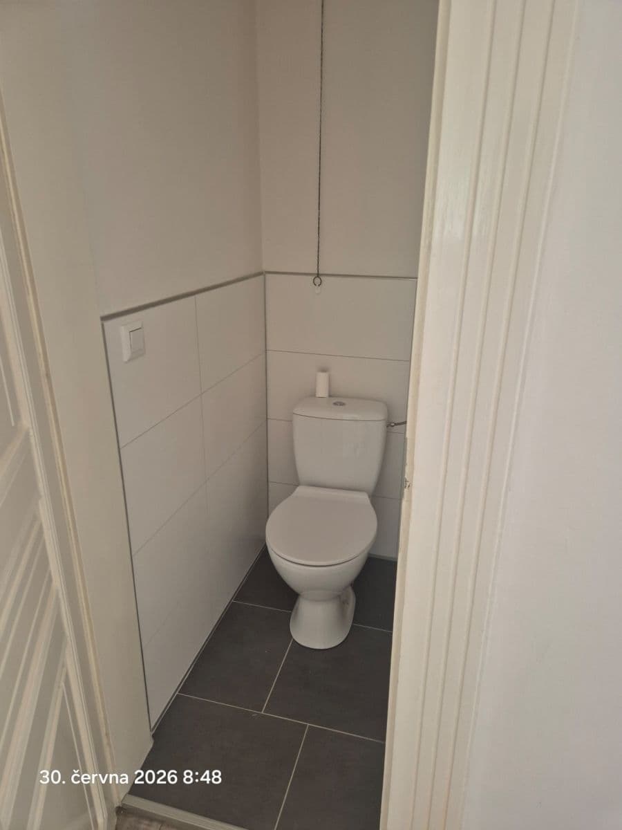 Prenájom bytu 4-izbový 120 m², Na Doubkové, Praha, Praha Prenájom bytu 4-izbový 120 m², Na Doubkové, Praha, Praha