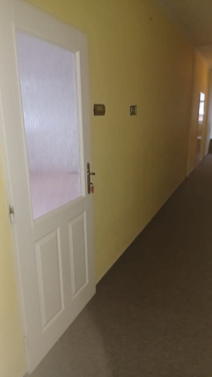 Prenájom nebytového priestoru 25 m², Pod Hájem, Králův Dvůr, Středočeský kraj Prenájom nebytového priestoru 25 m², Pod Hájem, Králův Dvůr, Středočeský kraj