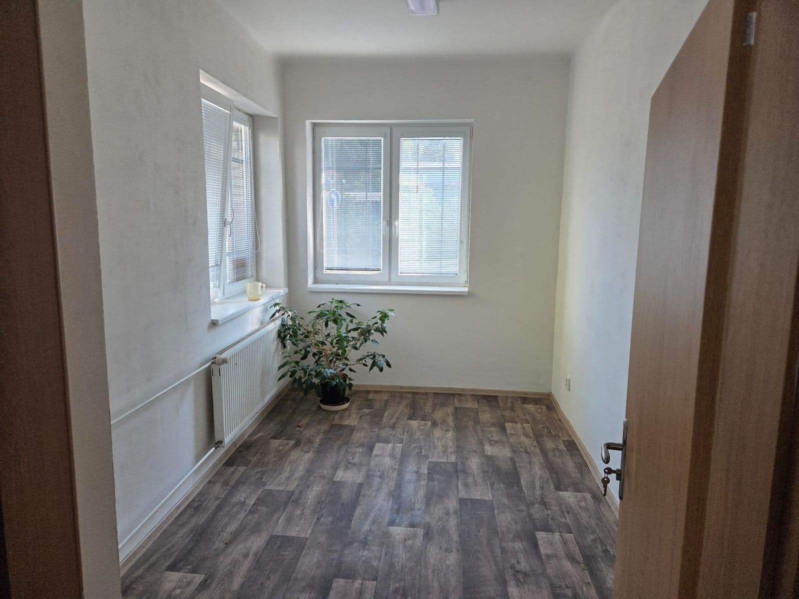 Prenájom nebytového priestoru 36 m², Brožíkova, Beroun, Středočeský kraj Prenájom nebytového priestoru 36 m², Brožíkova, Beroun, Středočeský kraj