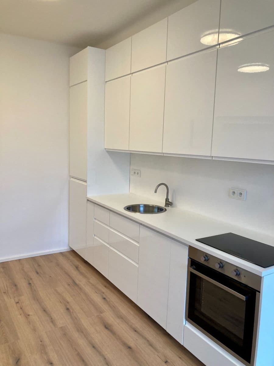 Prenájom bytu 2-izbový 42 m², U Libeňského pivovaru, Praha, Praha Prenájom bytu 2-izbový 42 m², U Libeňského pivovaru, Praha, Praha
