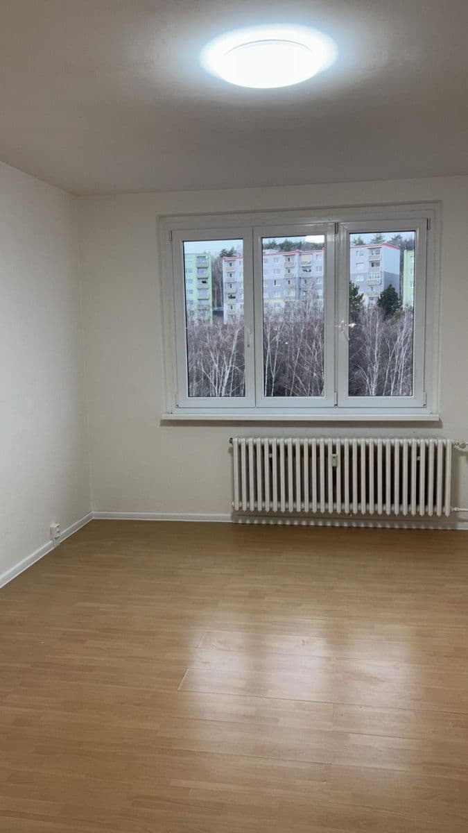 Prenájom bytu 3-izbový 77 m², Školní pěšina, Chomutov, Ústecký kraj Prenájom bytu 3-izbový 77 m², Školní pěšina, Chomutov, Ústecký kraj