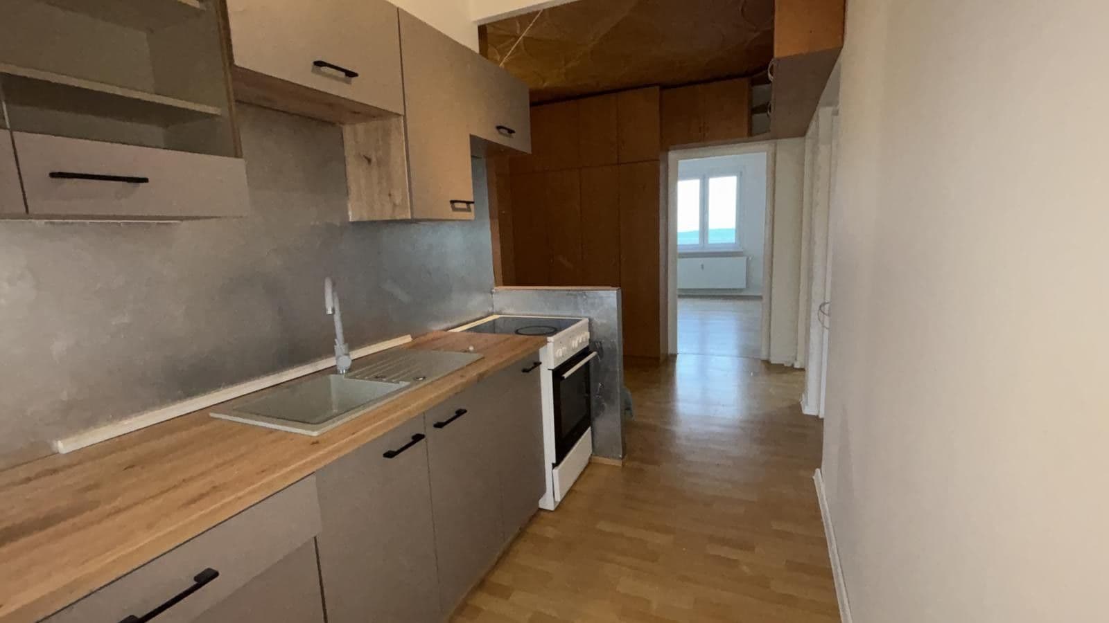 Prenájom bytu 3-izbový 77 m², Školní pěšina, Chomutov, Ústecký kraj Prenájom bytu 3-izbový 77 m², Školní pěšina, Chomutov, Ústecký kraj
