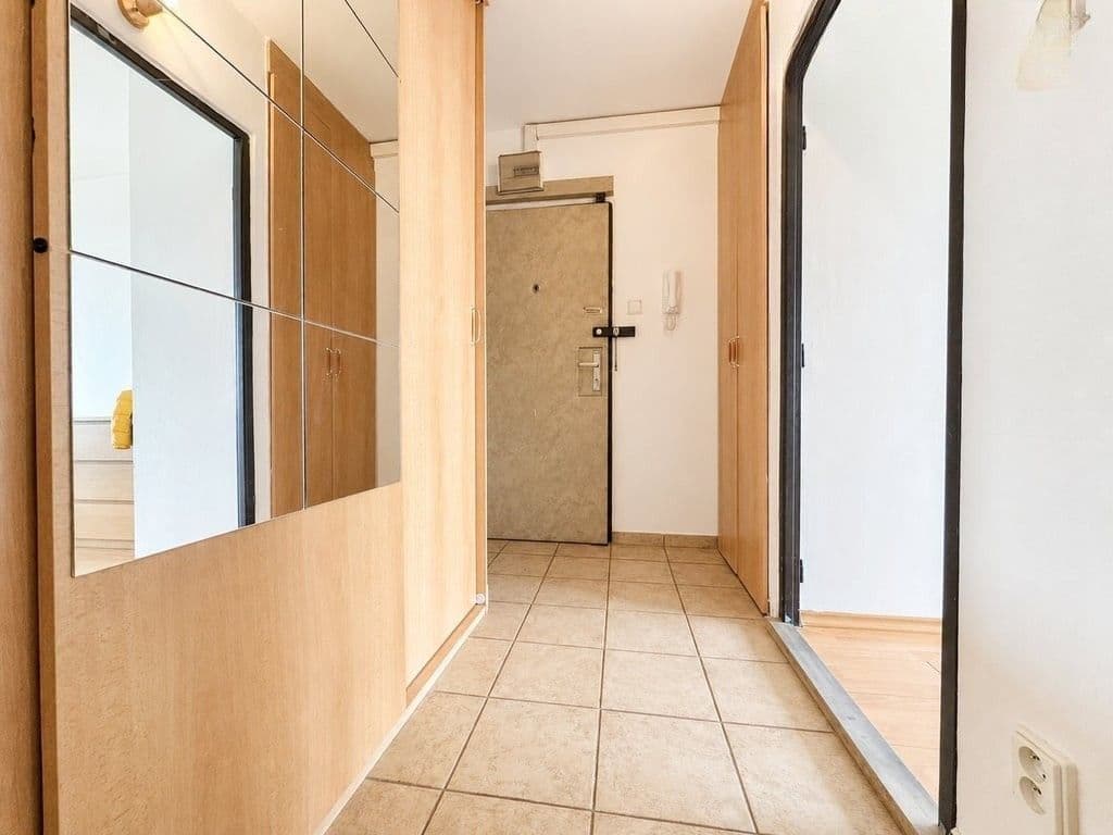 Prenájom bytu 2-izbový 40 m², Nekvasilova, Praha, Praha Prenájom bytu 2-izbový 40 m², Nekvasilova, Praha, Praha