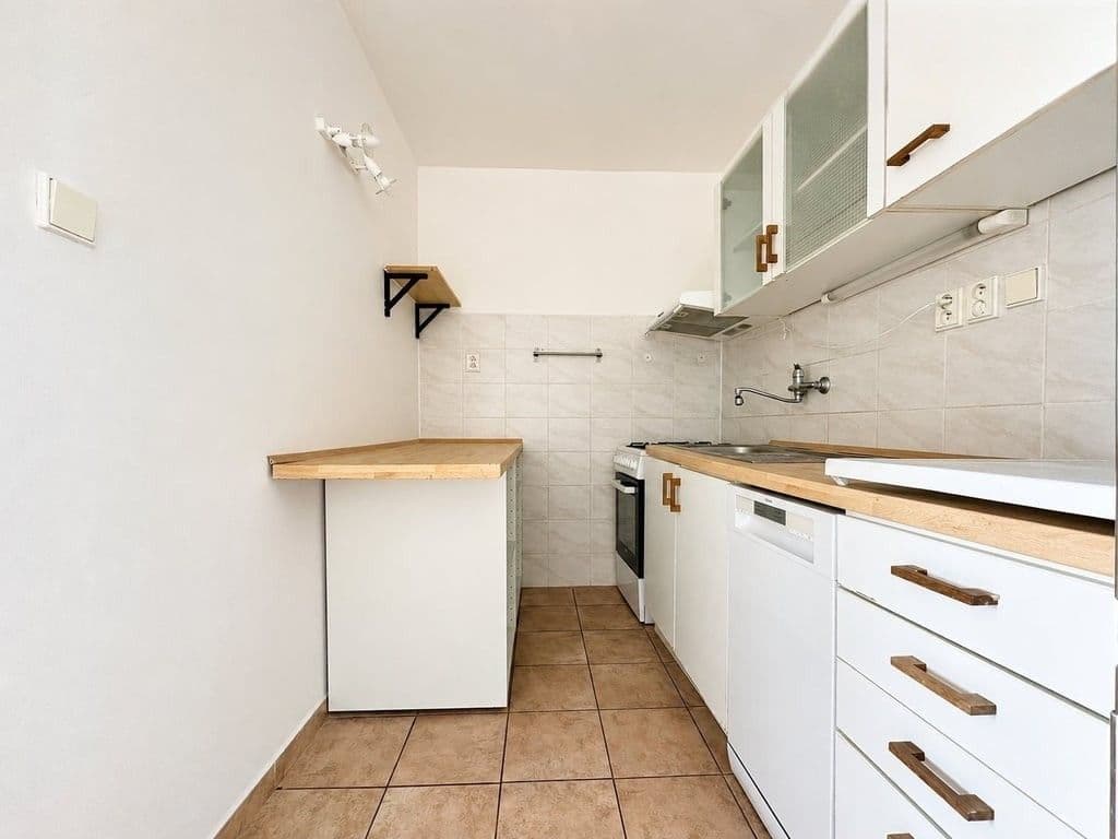 Prenájom bytu 2-izbový 40 m², Nekvasilova, Praha, Praha Prenájom bytu 2-izbový 40 m², Nekvasilova, Praha, Praha
