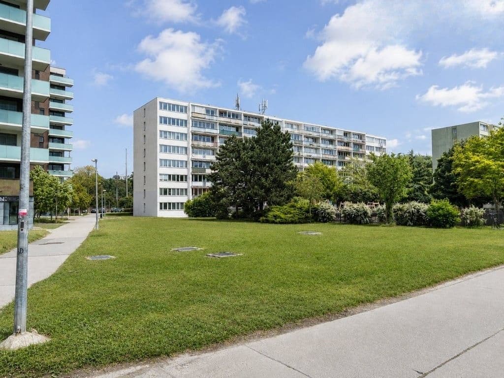 Prenájom bytu 2-izbový 40 m², Nekvasilova, Praha, Praha Prenájom bytu 2-izbový 40 m², Nekvasilova, Praha, Praha
