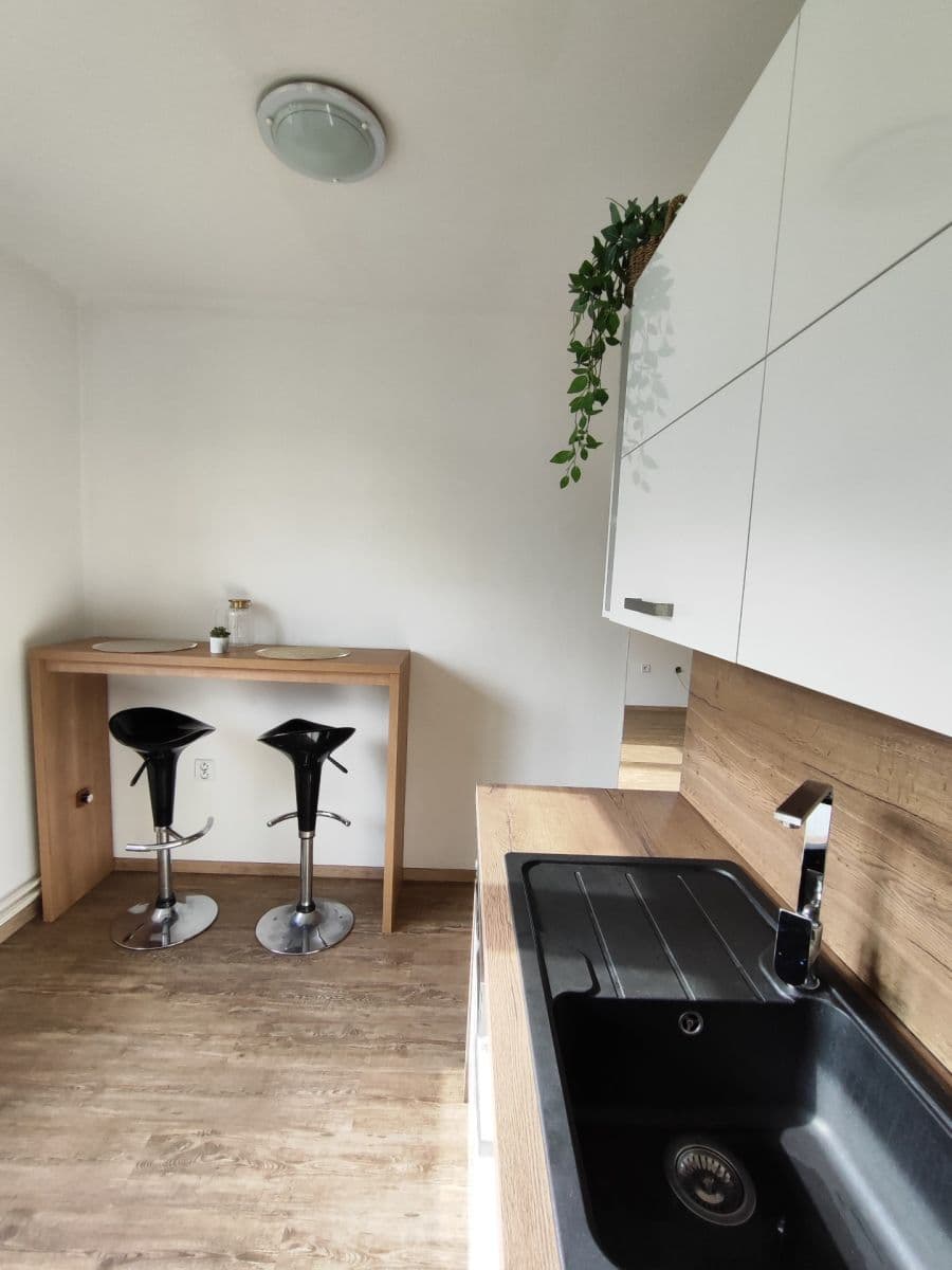 Predaj bytu 3-izbový 65 m², Na Nábřeží, Lomnice nad Lužnicí, Jihočeský kraj Predaj bytu 3-izbový 65 m², Na Nábřeží, Lomnice nad Lužnicí, Jihočeský kraj
