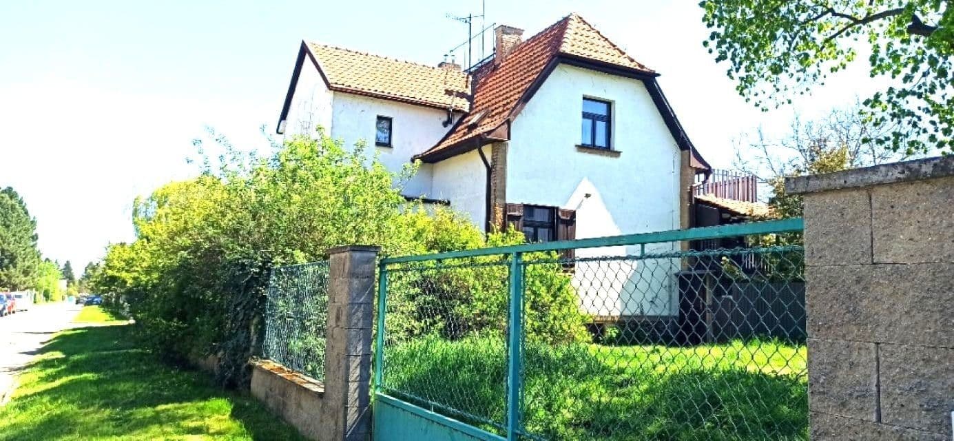 Predaj domu 240 m², pozemok 530 m², Mašatova, Praha, Praha Predaj domu 240 m², pozemok 530 m², Mašatova, Praha, Praha