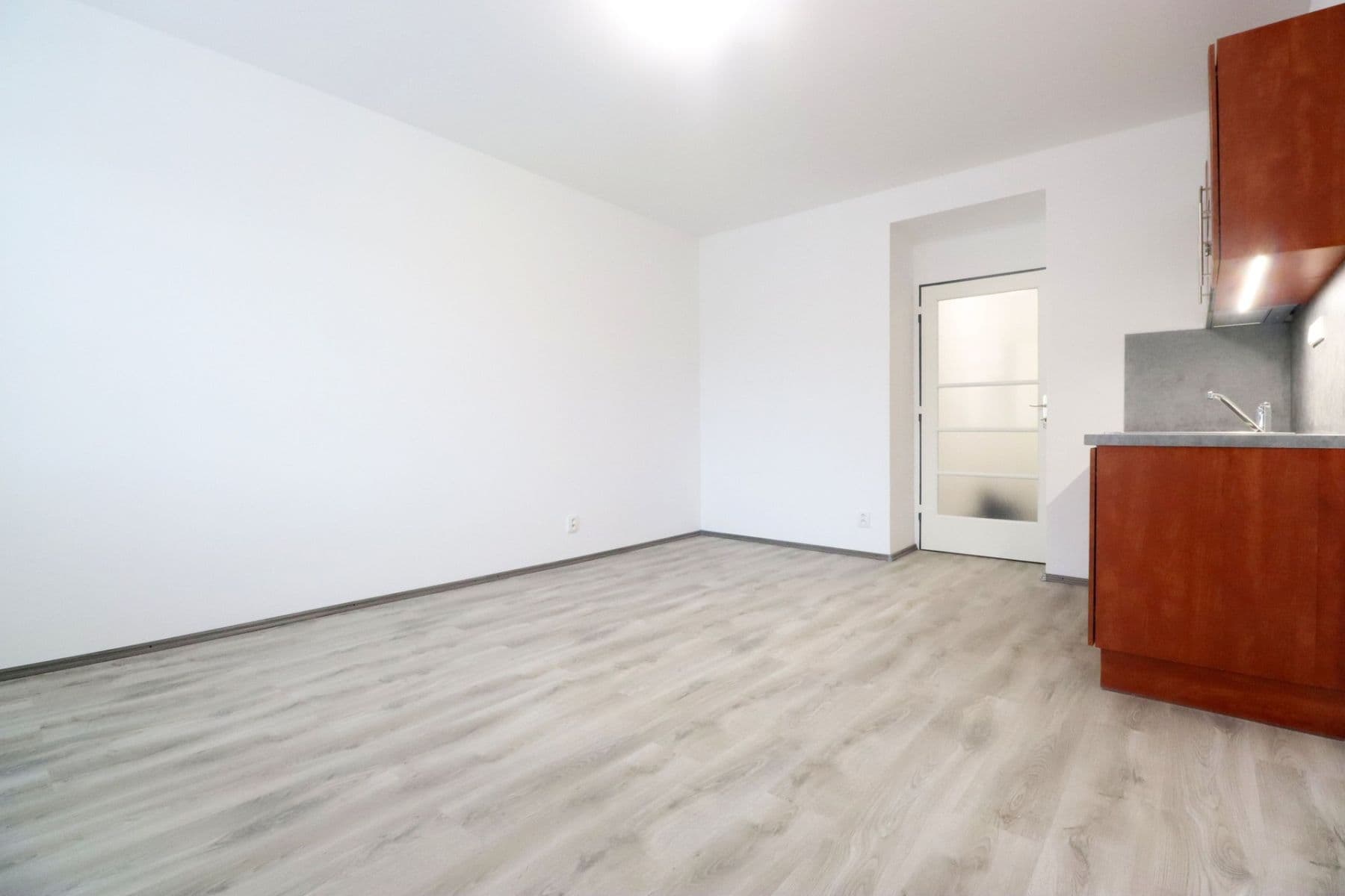 Prenájom bytu 1-izbový 27 m², Kolbenova, Praha, Praha Prenájom bytu 1-izbový 27 m², Kolbenova, Praha, Praha
