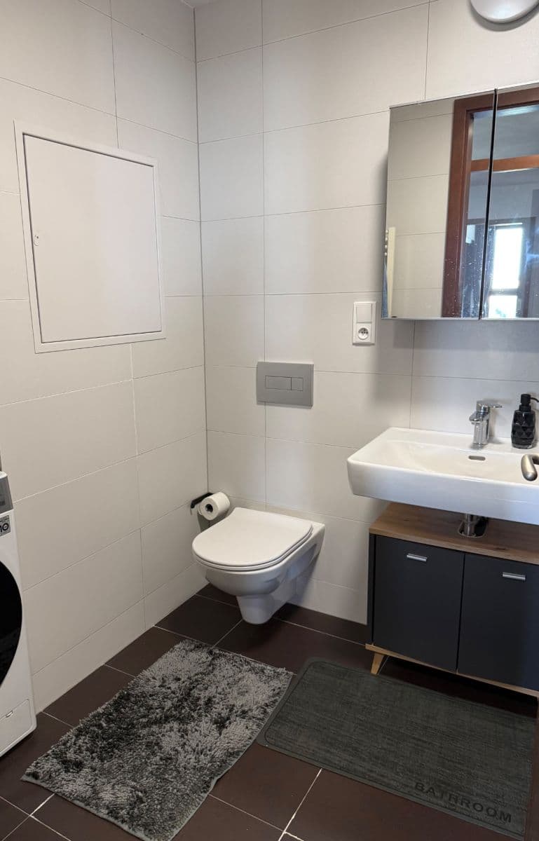 Predaj bytu 2-izbový 52 m², Jeremiášova, Praha, Praha Predaj bytu 2-izbový 52 m², Jeremiášova, Praha, Praha