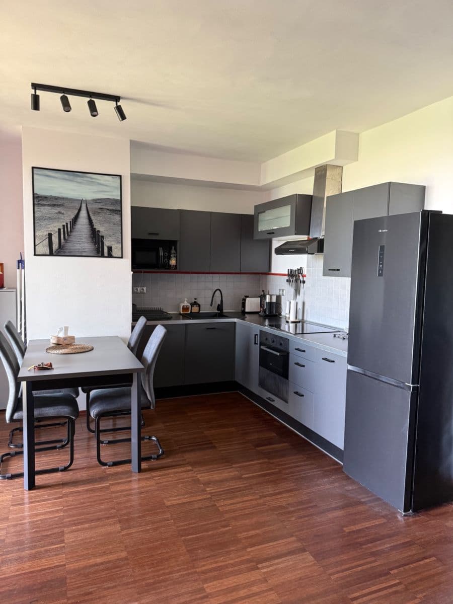 Predaj bytu 2-izbový 52 m², Jeremiášova, Praha, Praha Predaj bytu 2-izbový 52 m², Jeremiášova, Praha, Praha