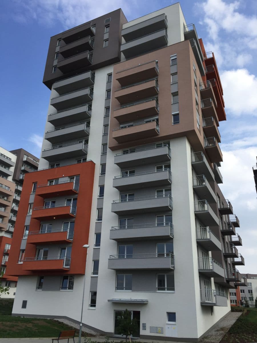 Prenájom bytu 1-izbový 28 m², Hlučkova, Praha, Praha Prenájom bytu 1-izbový 28 m², Hlučkova, Praha, Praha