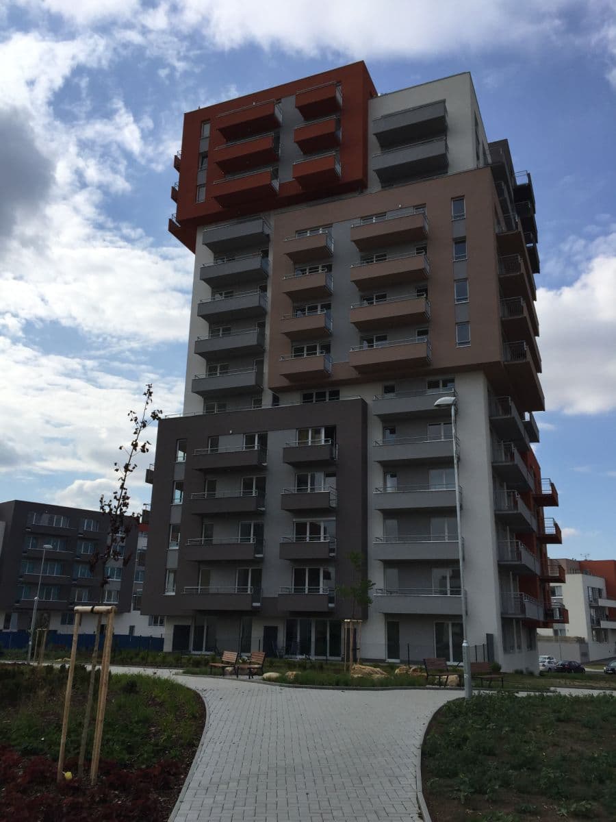 Prenájom bytu 1-izbový 28 m², Hlučkova, Praha, Praha Prenájom bytu 1-izbový 28 m², Hlučkova, Praha, Praha