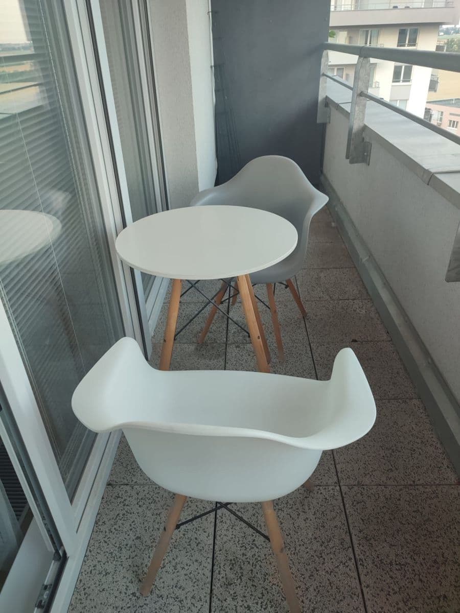 Prenájom bytu 1-izbový 28 m², Hlučkova, Praha, Praha Prenájom bytu 1-izbový 28 m², Hlučkova, Praha, Praha