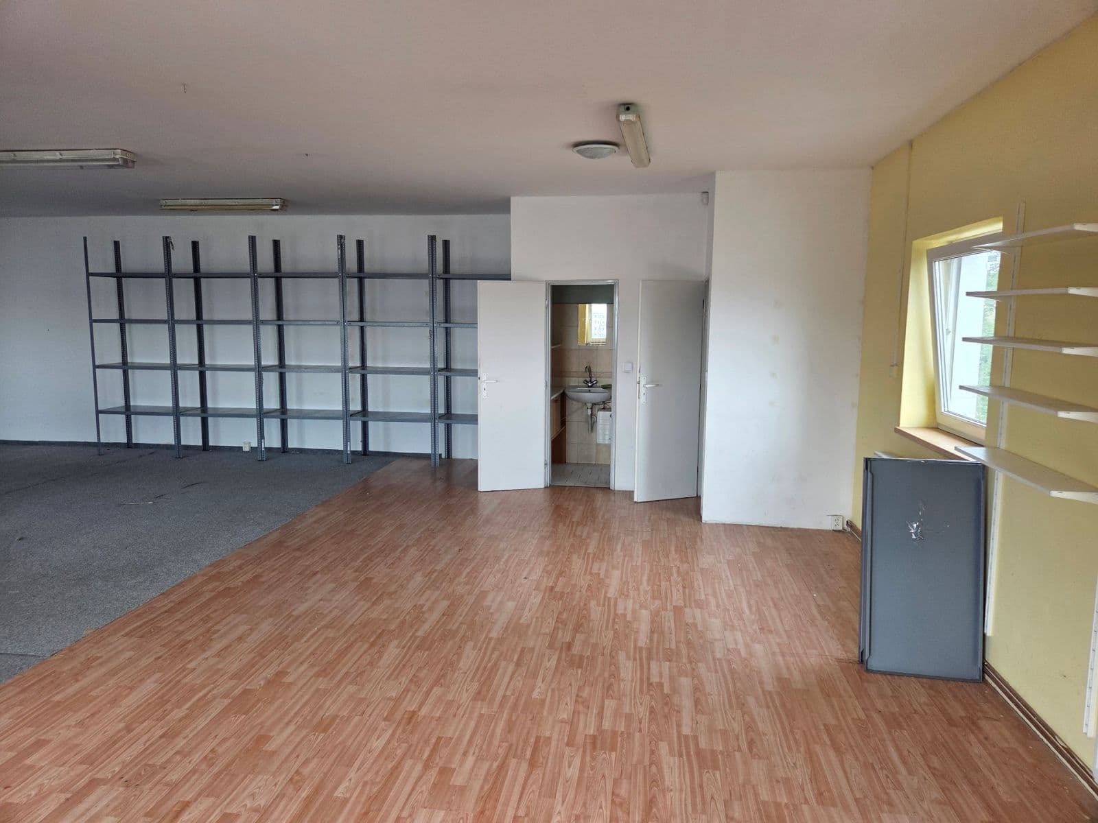 Prenájom nebytového priestoru 186 m², K Žižkovu, Praha, Praha Prenájom nebytového priestoru 186 m², K Žižkovu, Praha, Praha