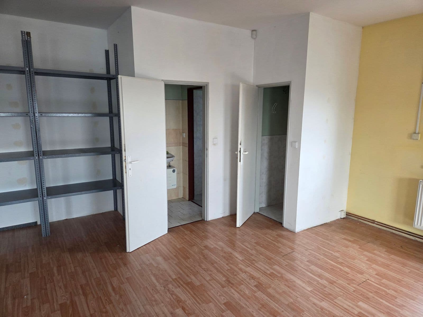 Prenájom nebytového priestoru 186 m², K Žižkovu, Praha, Praha Prenájom nebytového priestoru 186 m², K Žižkovu, Praha, Praha