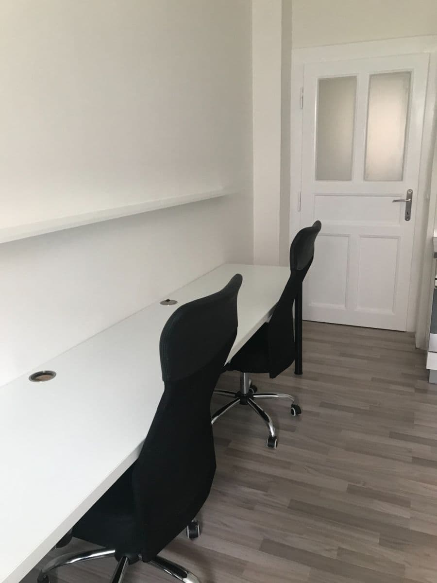 Prenájom bytu 2-izbový 42 m², Biskupcova, Praha, Praha Prenájom bytu 2-izbový 42 m², Biskupcova, Praha, Praha