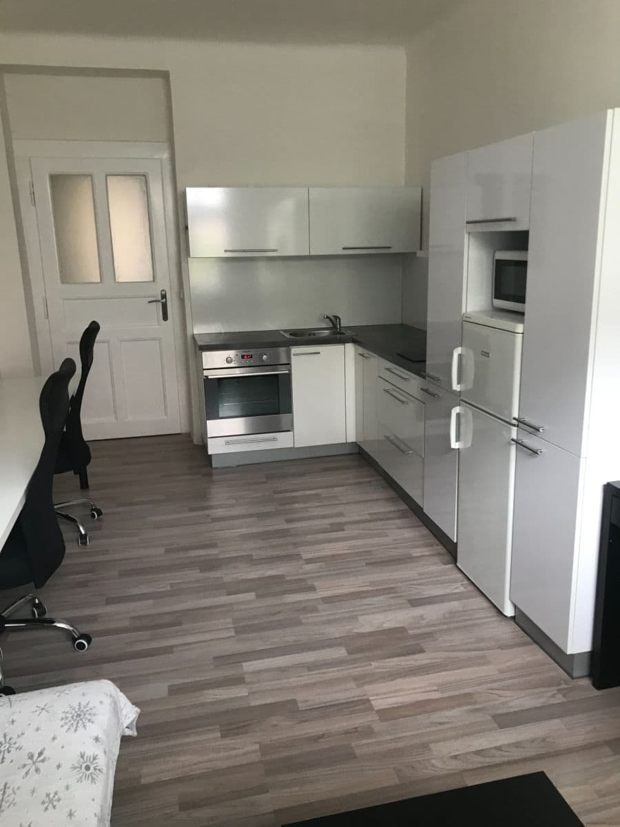 Prenájom bytu 2-izbový 42 m², Biskupcova, Praha, Praha Prenájom bytu 2-izbový 42 m², Biskupcova, Praha, Praha