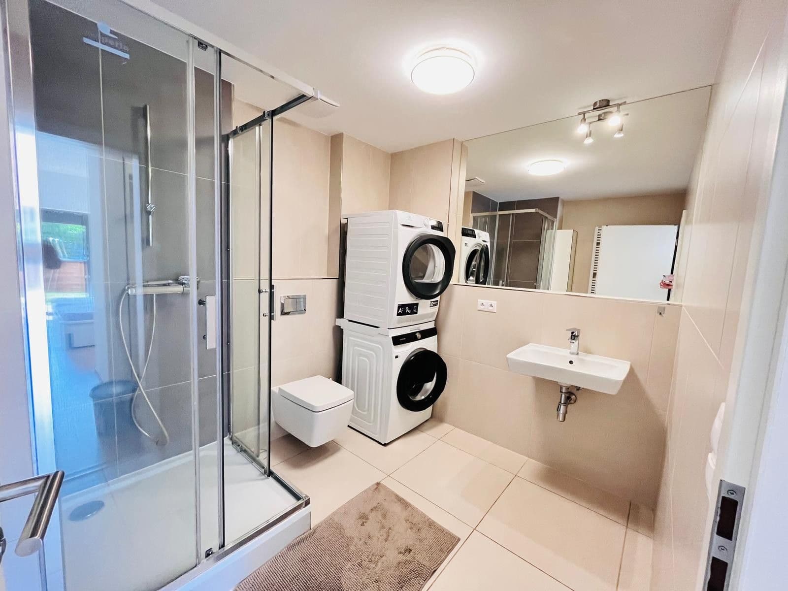 Prenájom bytu 3-izbový 98 m², Na Komořsku, Praha, Praha Prenájom bytu 3-izbový 98 m², Na Komořsku, Praha, Praha