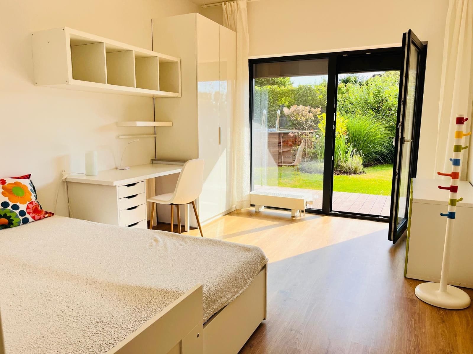 Prenájom bytu 3-izbový 98 m², Na Komořsku, Praha, Praha Prenájom bytu 3-izbový 98 m², Na Komořsku, Praha, Praha