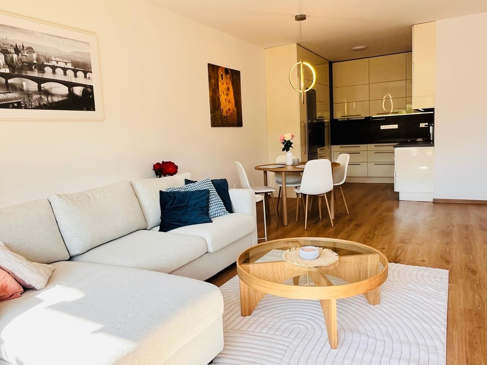 Prenájom bytu 3-izbový 98 m², Na Komořsku, Praha, Praha Prenájom bytu 3-izbový 98 m², Na Komořsku, Praha, Praha