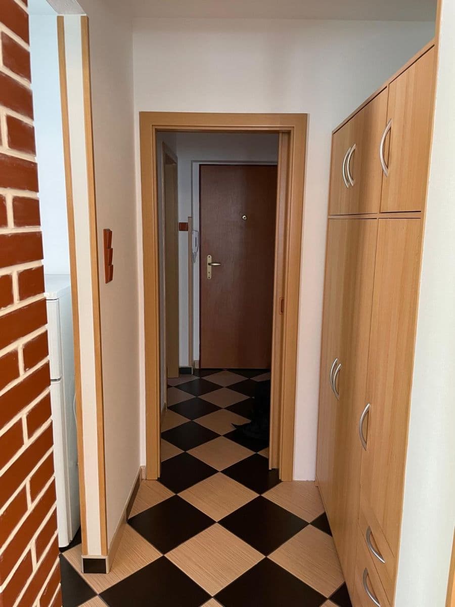 Predaj bytu 3-izbový 57 m², Orlická, Týn nad Vltavou, Jihočeský kraj Predaj bytu 3-izbový 57 m², Orlická, Týn nad Vltavou, Jihočeský kraj