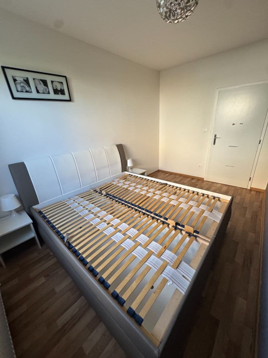 Prenájom bytu 3-izbový 72 m², U Školky, Nupaky, Středočeský kraj Prenájom bytu 3-izbový 72 m², U Školky, Nupaky, Středočeský kraj