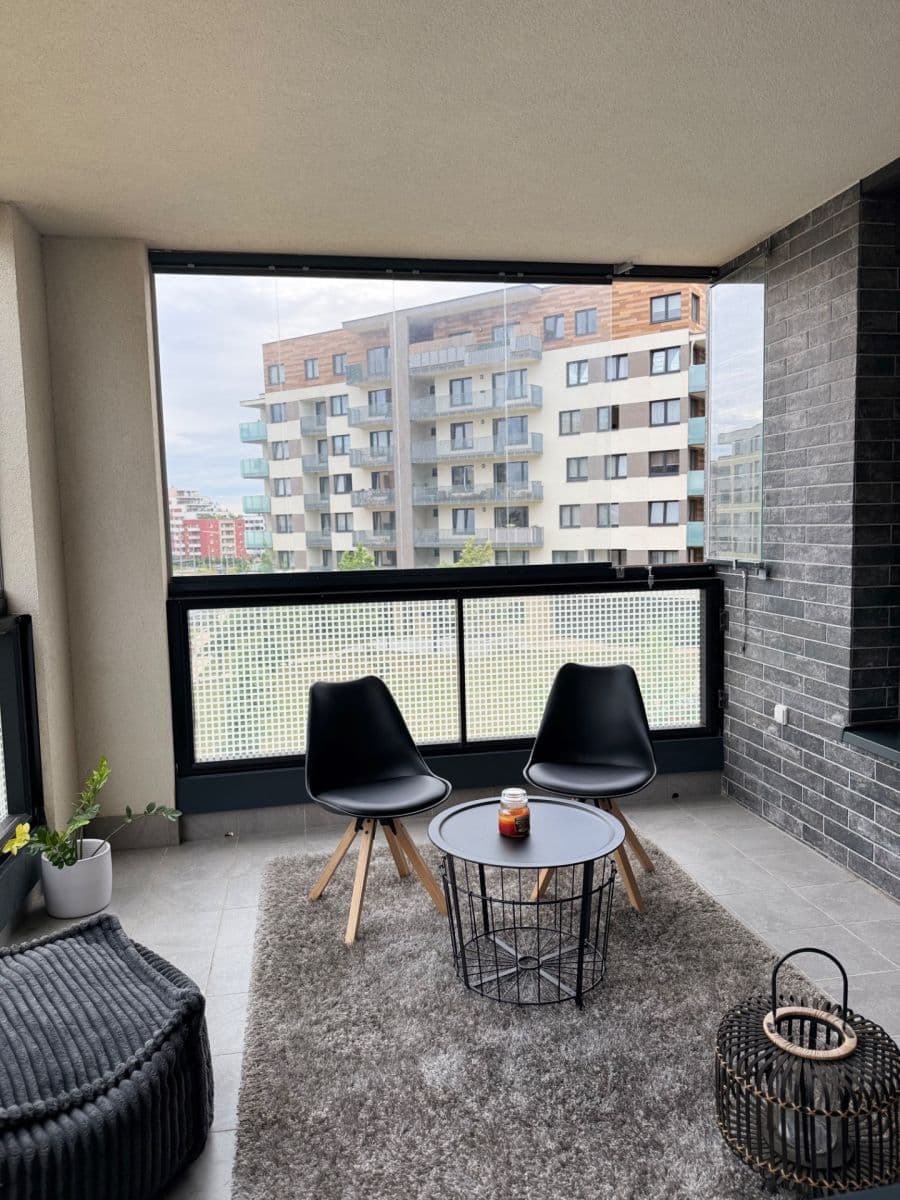 Prenájom bytu 1-izbový 44 m², Gollové, Praha, Praha Prenájom bytu 1-izbový 44 m², Gollové, Praha, Praha