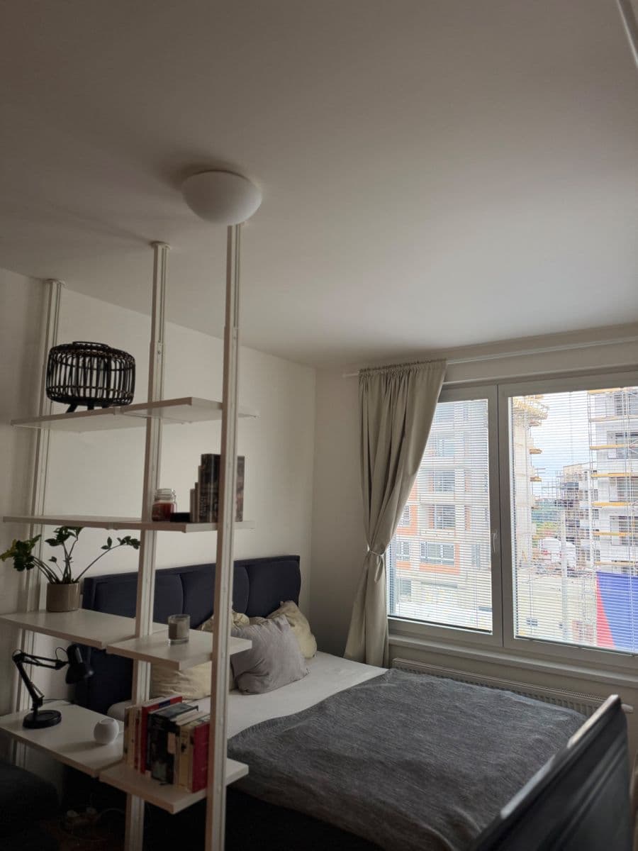 Prenájom bytu 1-izbový 44 m², Gollové, Praha, Praha Prenájom bytu 1-izbový 44 m², Gollové, Praha, Praha