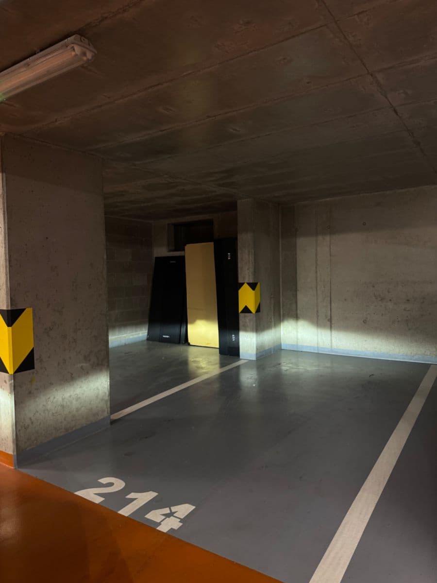 Prenájom bytu 1-izbový 44 m², Gollové, Praha, Praha Prenájom bytu 1-izbový 44 m², Gollové, Praha, Praha