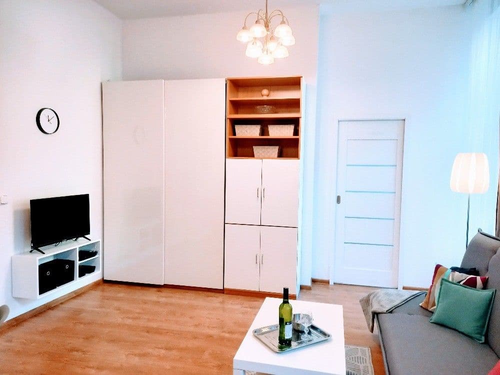 Prenájom bytu 2-izbový 40 m², Mojmírova, Praha, Praha Prenájom bytu 2-izbový 40 m², Mojmírova, Praha, Praha