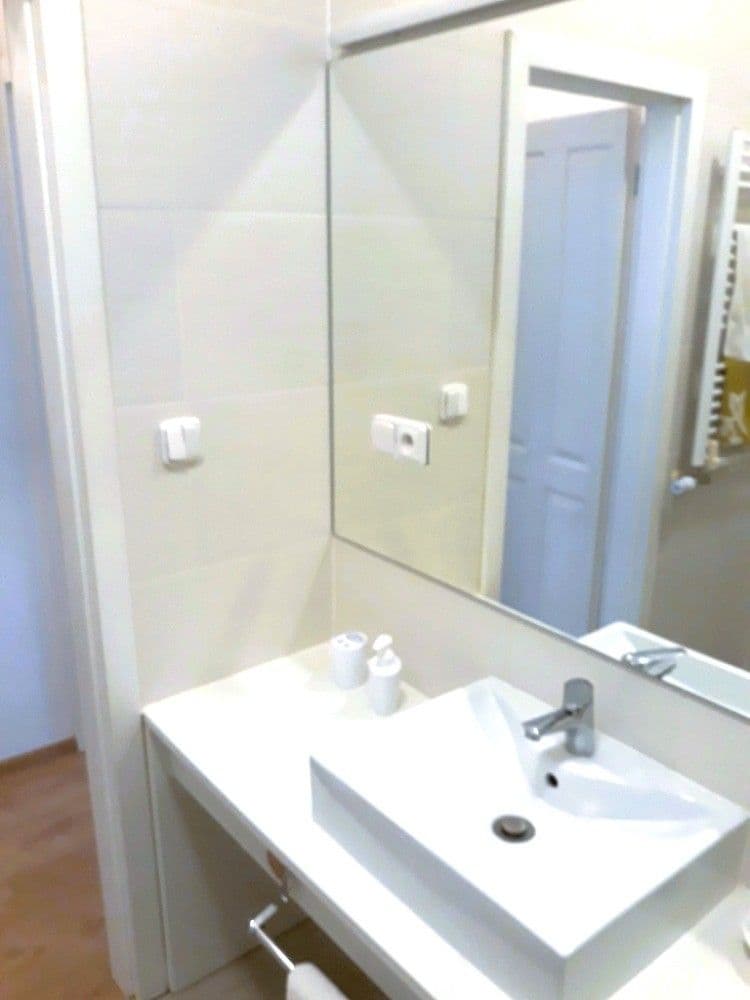Prenájom bytu 2-izbový 40 m², Mojmírova, Praha, Praha Prenájom bytu 2-izbový 40 m², Mojmírova, Praha, Praha
