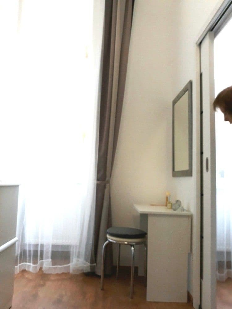 Prenájom bytu 2-izbový 40 m², Mojmírova, Praha, Praha Prenájom bytu 2-izbový 40 m², Mojmírova, Praha, Praha