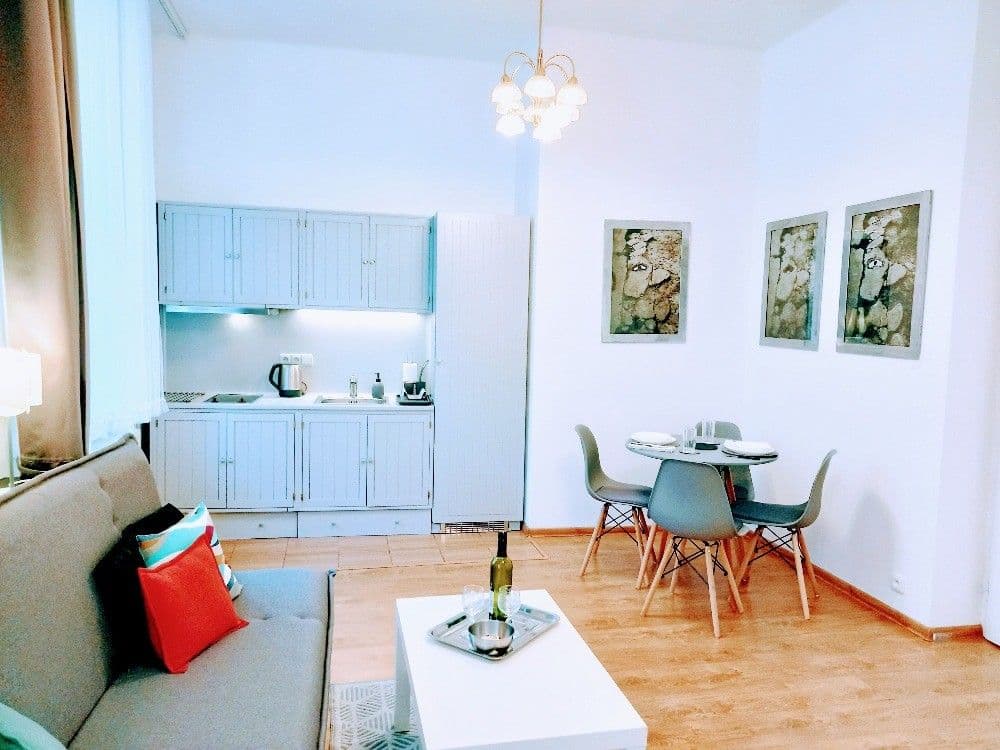 Prenájom bytu 2-izbový 40 m², Mojmírova, Praha, Praha Prenájom bytu 2-izbový 40 m², Mojmírova, Praha, Praha