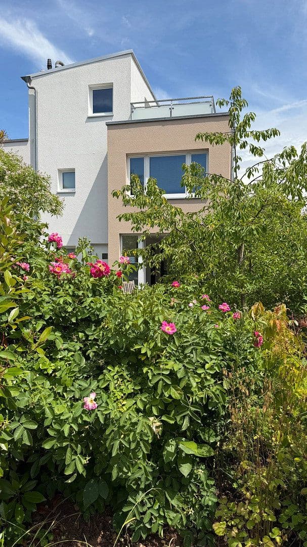 Predaj domu 143 m², pozemok 298 m², Göttingen, Dolné Sasko Predaj domu 143 m², pozemok 298 m², Göttingen, Dolné Sasko