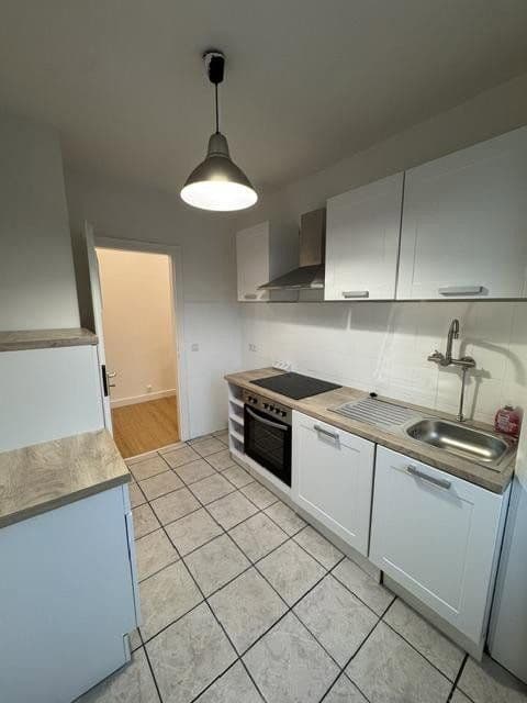 Prenájom bytu 3-izbový 64 m², Wunstorfer Landstr 56 A, Hannover, Dolné Sasko Prenájom bytu 3-izbový 64 m², Wunstorfer Landstr 56 A, Hannover, Dolné Sasko
