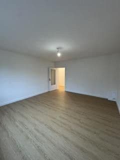 Prenájom bytu 3-izbový 64 m², Wunstorfer Landstr 56 A, Hannover, Dolné Sasko Prenájom bytu 3-izbový 64 m², Wunstorfer Landstr 56 A, Hannover, Dolné Sasko