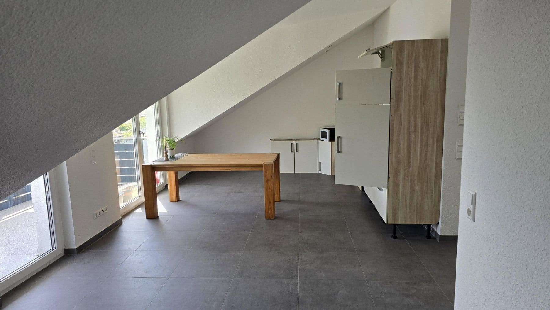 Prenájom bytu 2-izbový 62 m², Gemmingen, Bádensko-Wurttembersko Prenájom bytu 2-izbový 62 m², Gemmingen, Bádensko-Wurttembersko