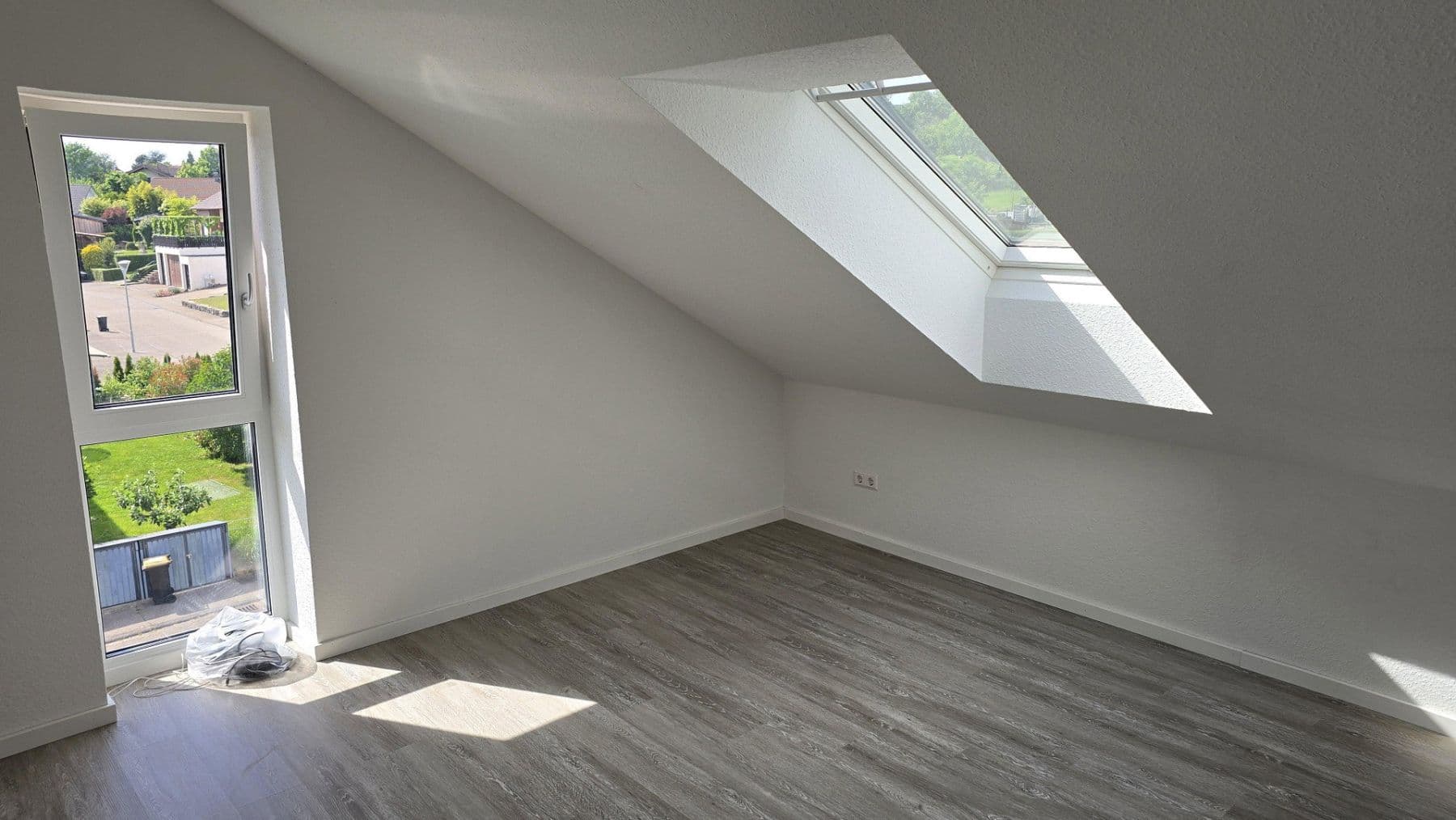 Prenájom bytu 2-izbový 62 m², Gemmingen, Bádensko-Wurttembersko Prenájom bytu 2-izbový 62 m², Gemmingen, Bádensko-Wurttembersko