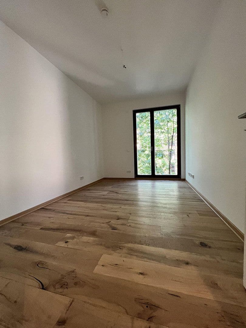 Prenájom bytu 4-izbový 128 m², Otto-Wilhelm-Scharenberg-Bogen 5, Leipzig, Sasko Prenájom bytu 4-izbový 128 m², Otto-Wilhelm-Scharenberg-Bogen 5, Leipzig, Sasko