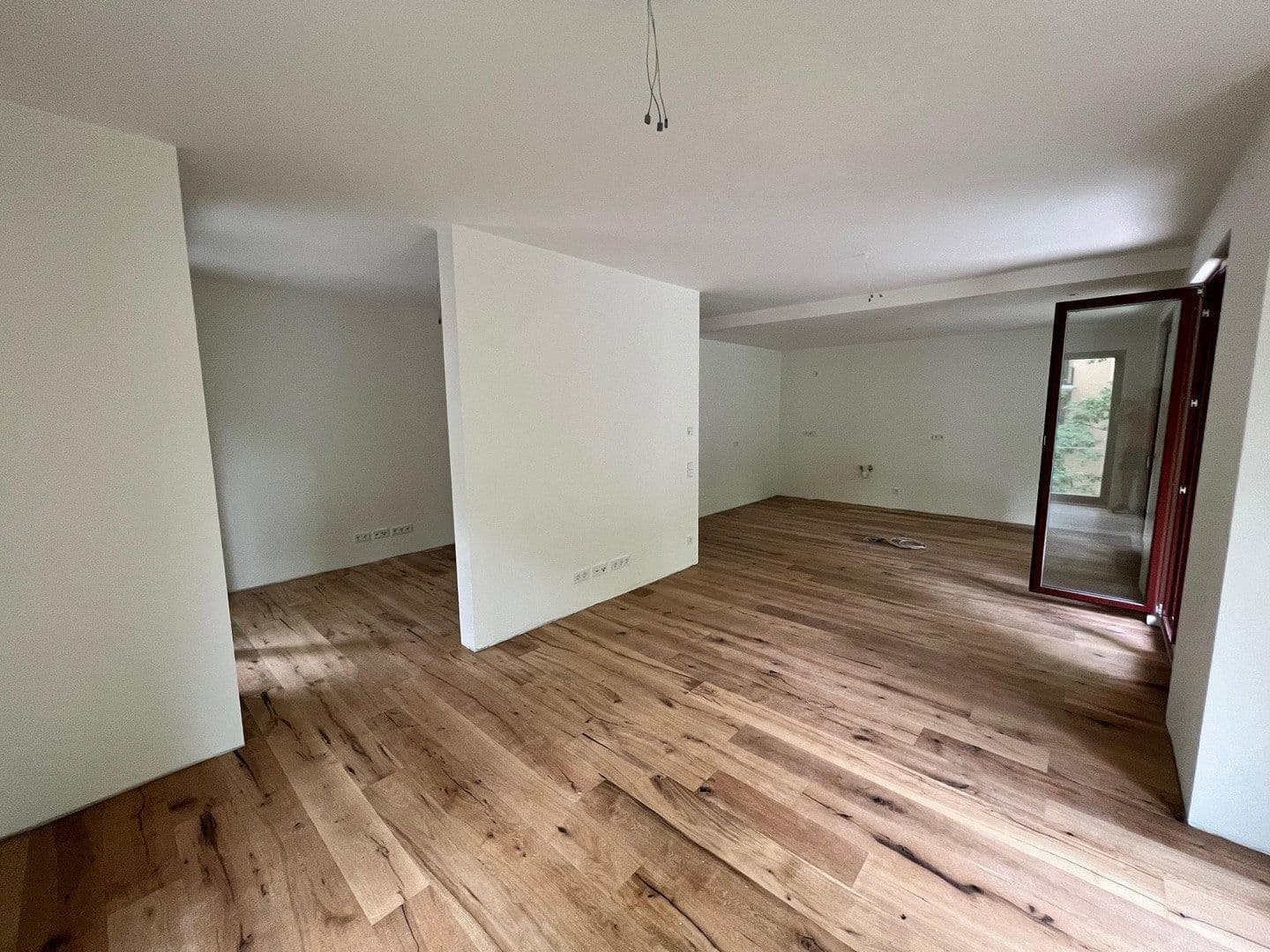 Prenájom bytu 4-izbový 128 m², Otto-Wilhelm-Scharenberg-Bogen 5, Leipzig, Sasko Prenájom bytu 4-izbový 128 m², Otto-Wilhelm-Scharenberg-Bogen 5, Leipzig, Sasko